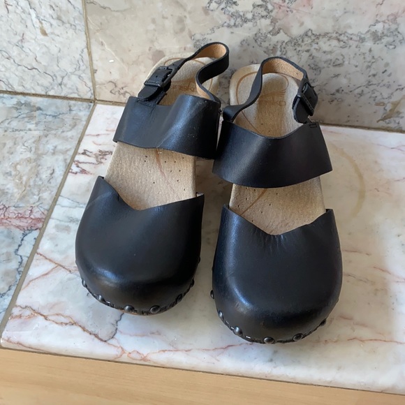 Dansko Shoes - COPY - COPY - Dansko Thea Clog